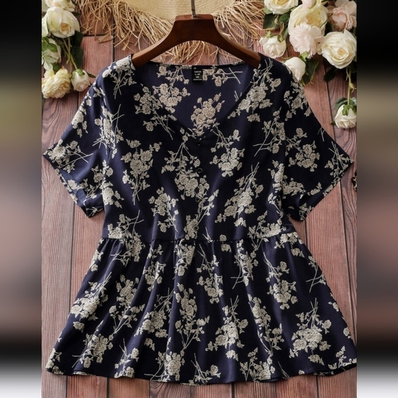 SHEIN Mulvari Plus Floral Print Button Half Peplum Blouse 1XL - Picture 1 of 7